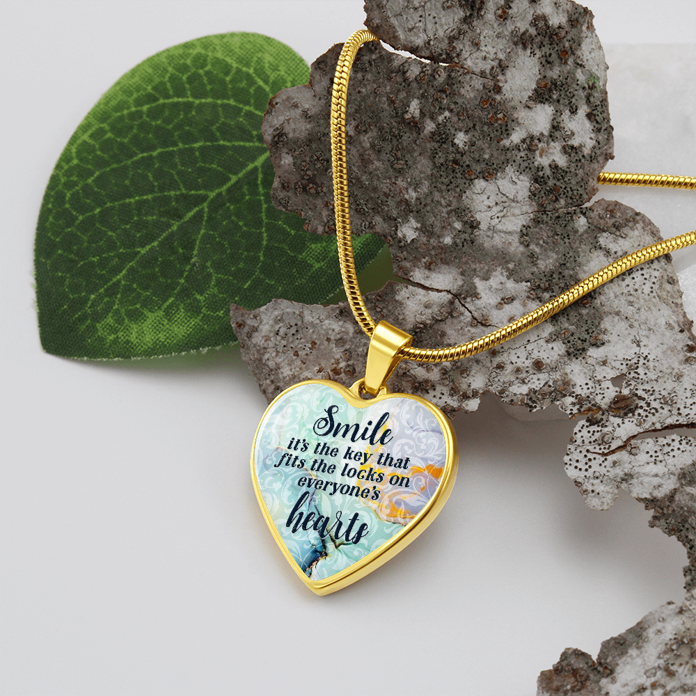 Smile. (Heart Pendant Engraving Snake Chain necklace)